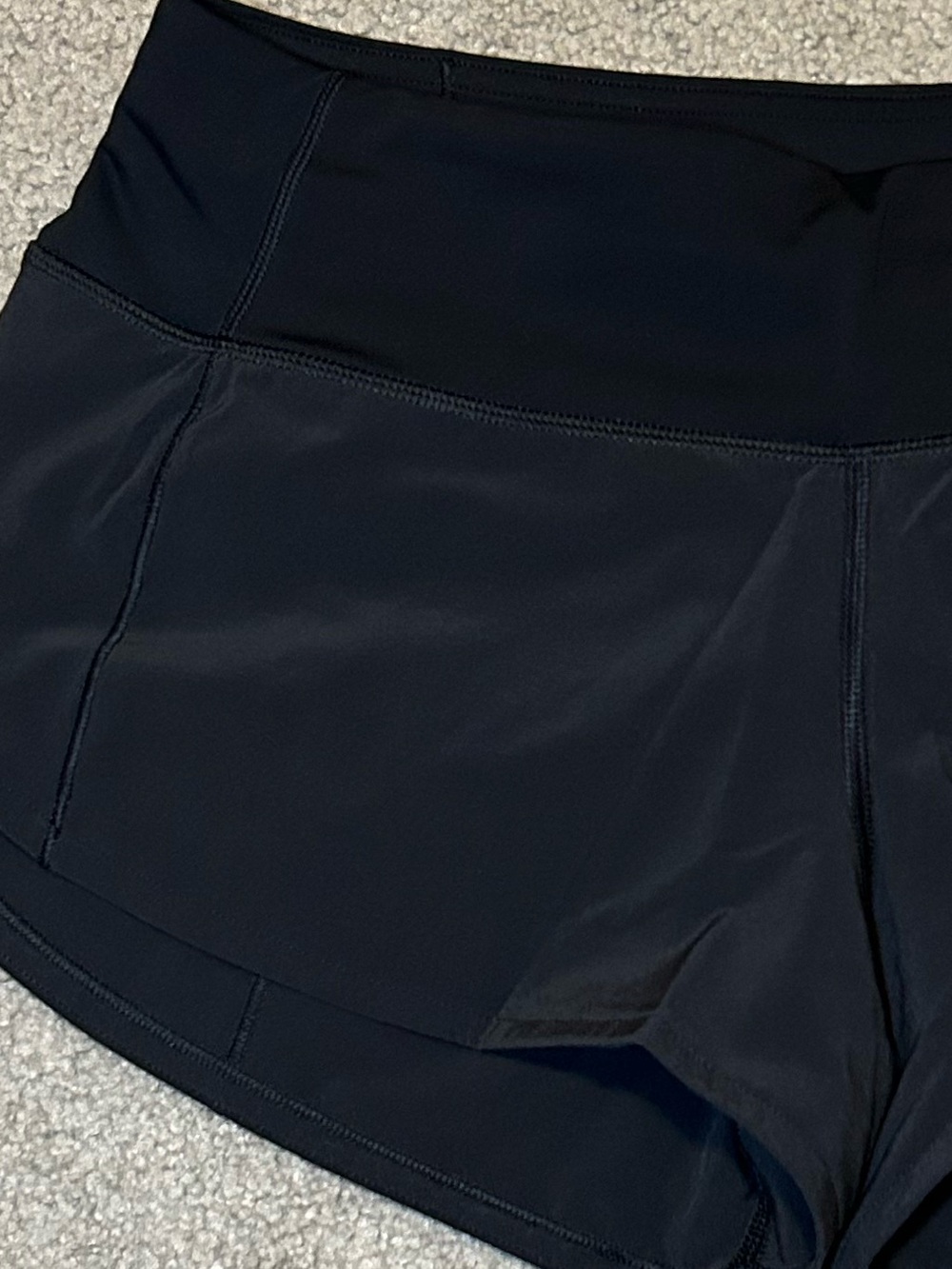 Lululemon Speed Up Low Rise Shorts - Picture 3 of 5